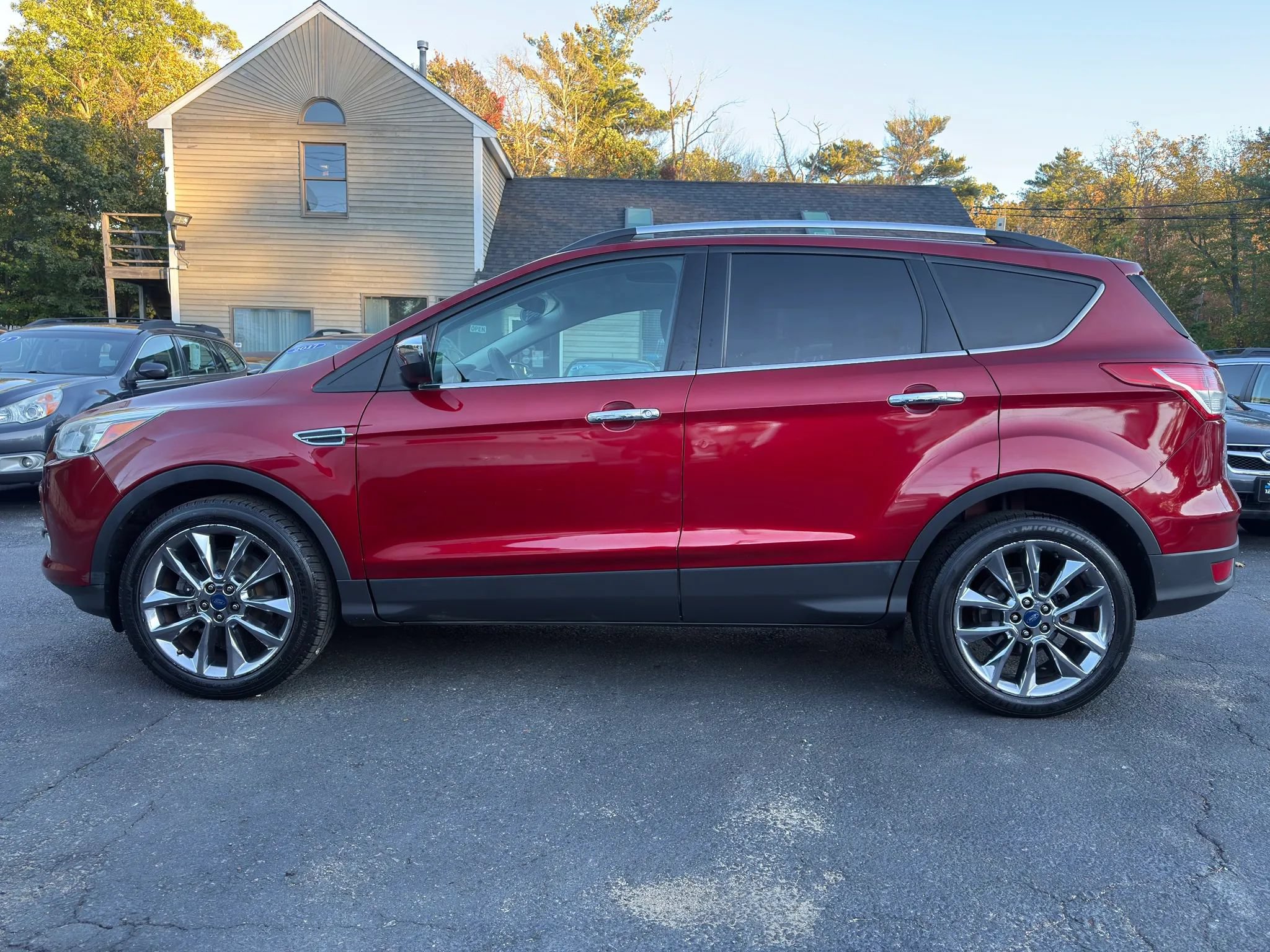 Used 2014 Ford Escape SE w/ SE Chrome Package AWD/4WD image 4