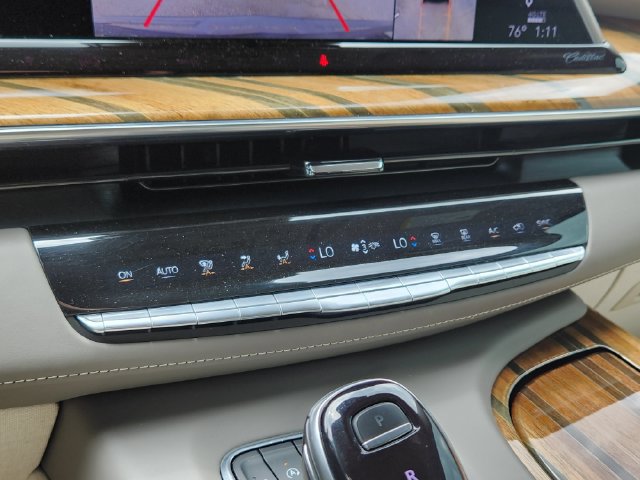 Used 2021 Cadillac Escalade ESV Sport Platinum AWD/4WD image 18