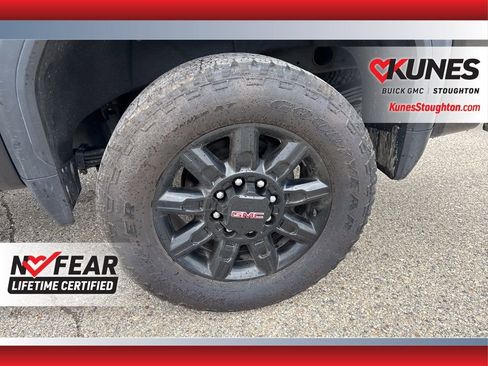 Used 2025 GMC Sierra 2500 AT4 image 21