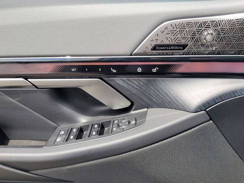 Used 2024 BMW 540i xDrive w/ Executive Package image 24