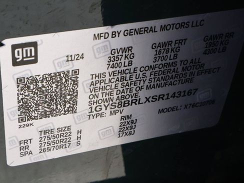 Certified 2025 Cadillac Escalade Premium Luxury w/ LPO, Floor Liner Package RWD image 31