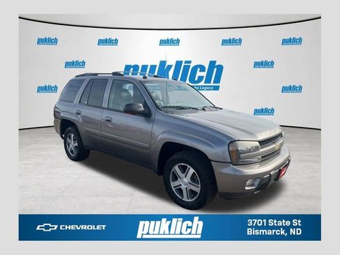 Used 2005 Chevrolet TrailBlazer LT AWD/4WD image 1