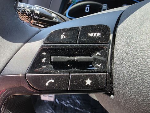 New 2025 Hyundai Elantra Sport image 30