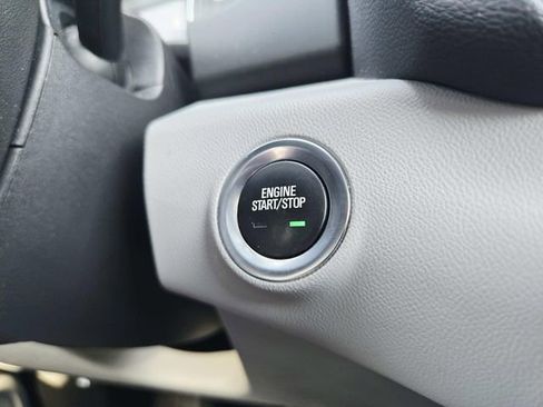 Used 2022 GMC Terrain SLE image 26