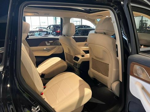 Used 2022 Mercedes-Benz GLS 450 4MATIC image 29