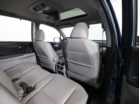 Used 2016 Honda Pilot Touring image 22