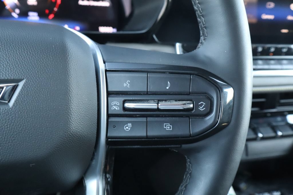 Used 2024 Chevrolet Colorado ZR2 w/ ZR2 Convenience Package III AWD/4WD image 23