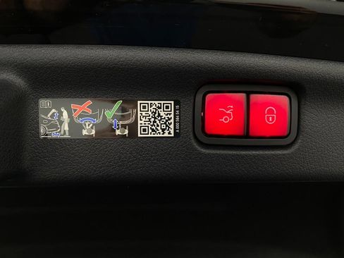 Certified 2025 Mercedes-Benz C 300 4MATIC Sedan image 6