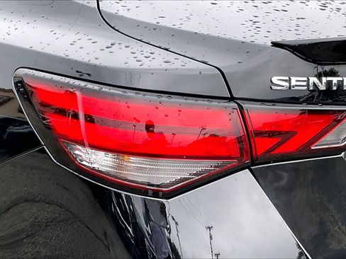 Used 2024 Nissan Sentra SR FWD image 26