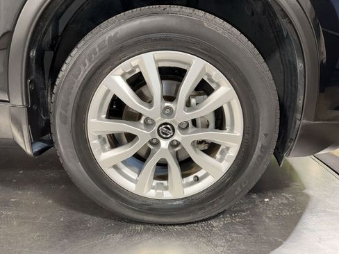 Used 2020 Nissan Rogue SV image 14