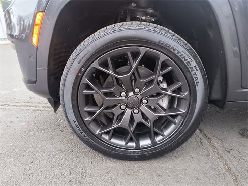 New 2025 Jeep Grand Cherokee L Summit image 10