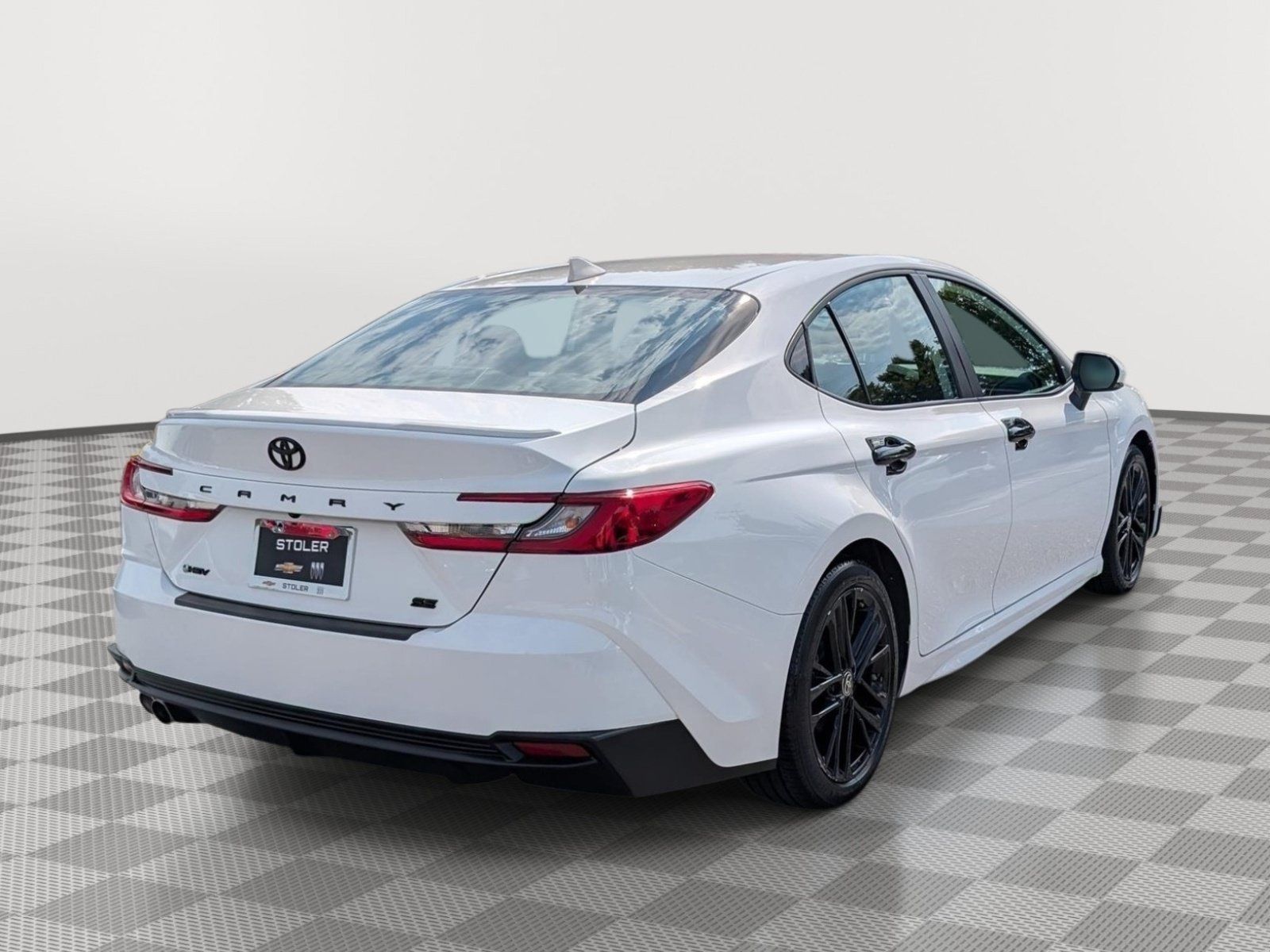 Used 2025 Toyota Camry SE w/ Convenience Package FWD image 5