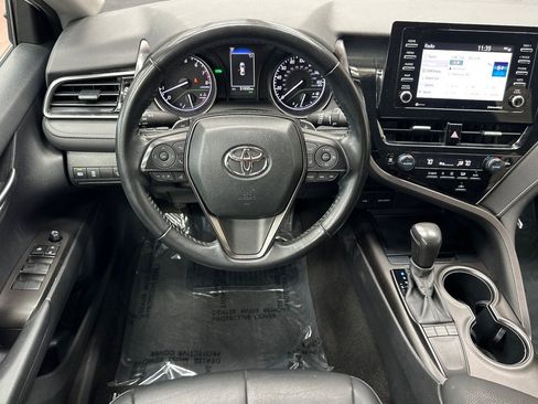 Used 2023 Toyota Camry SE w/ Convenience Package FWD image 18