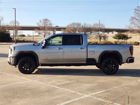 Used 2024 GMC Sierra 2500 AT4 w/ AT4 Premium Plus Package image 4