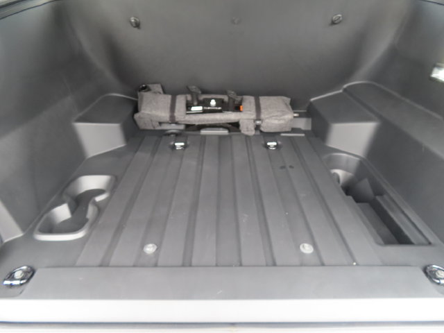 Certified 2025 Chevrolet Silverado EV W/T AWD/4WD image 40