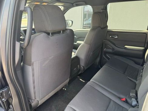 Certified 2023 Nissan Frontier SV w/ Midnight Edition Package image 14