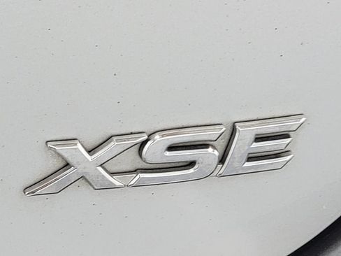 Used 2018 Toyota Camry XSE FWD image 10