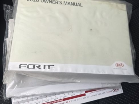 Used 2020 Kia Forte LXS FWD image 25
