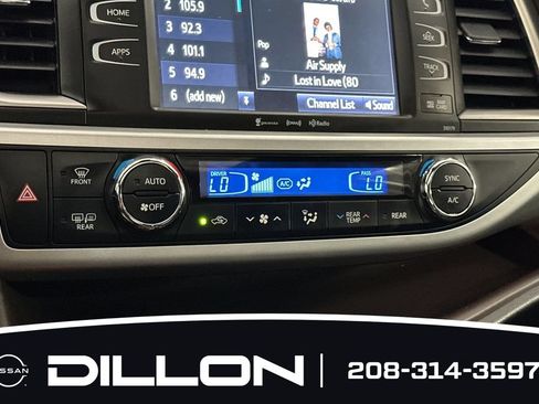 Used 2018 Toyota Highlander XLE w/ Carpet Mat Package (TMS) FWD image 21