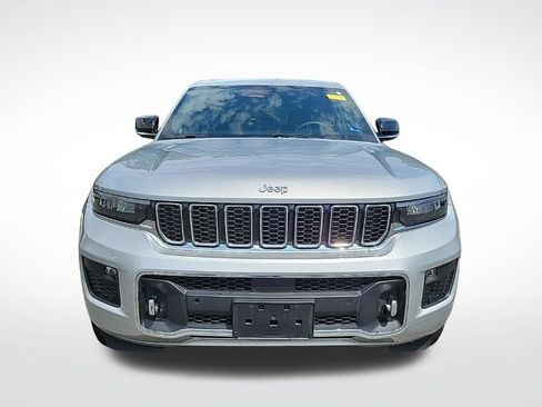 Used 2023 Jeep Grand Cherokee Overland w/ Luxury Tech Group IV AWD/4WD image 7