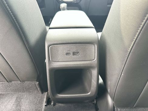 Certified 2024 Chevrolet Trax RS w/ Sunroof Package FWD image 13