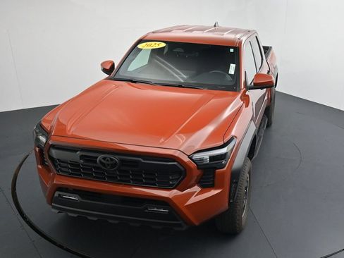 Used 2025 Toyota Tacoma TRD Off-Road AWD/4WD image 28