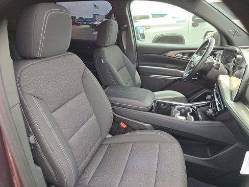 Used 2024 Chevrolet Traverse LT w/ Enhanced Driving Package FWD image 26