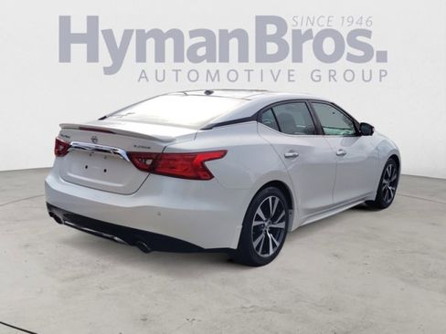 Used 2017 Nissan Maxima Platinum image 3