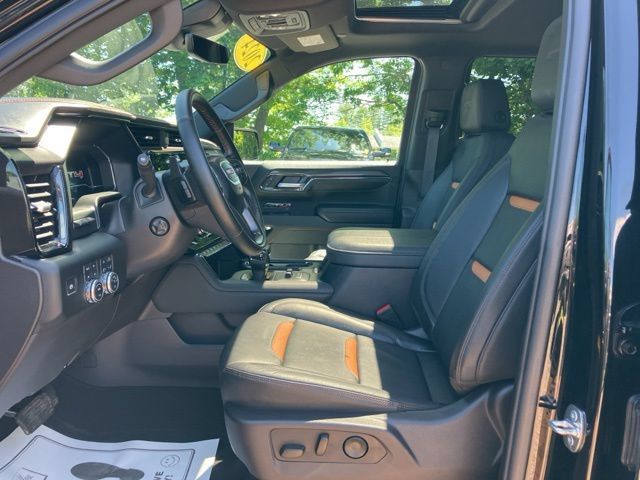 Used 2024 GMC Sierra 1500 AT4 w/ Technology Package AWD/4WD image 23