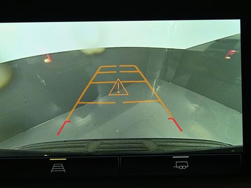 Used 2023 Chevrolet Tahoe Premier image 16