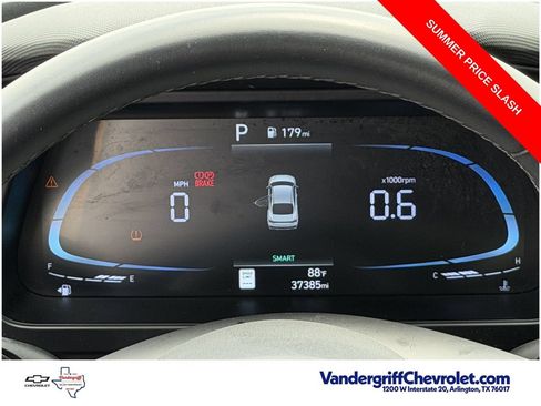 Used 2025 Hyundai Elantra Sport FWD image 14