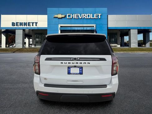 Used 2024 Chevrolet Suburban Z71 w/ Luxury Package AWD/4WD image 5