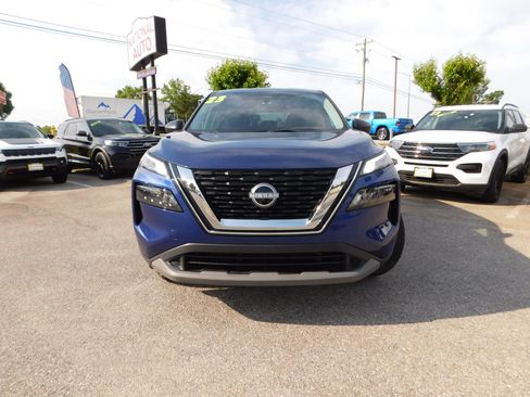 Used 2023 Nissan Rogue S FWD image 3