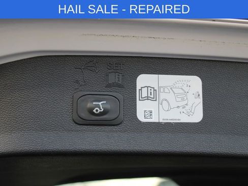 Used 2019 Ford Escape Titanium image 13