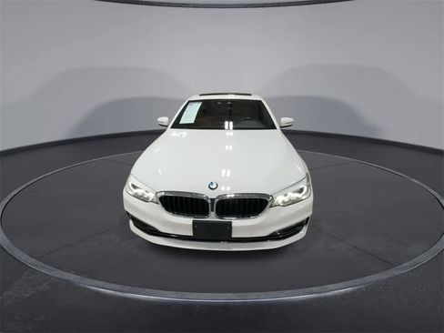 Used 2019 BMW 530i xDrive w/ Convenience Package image 3