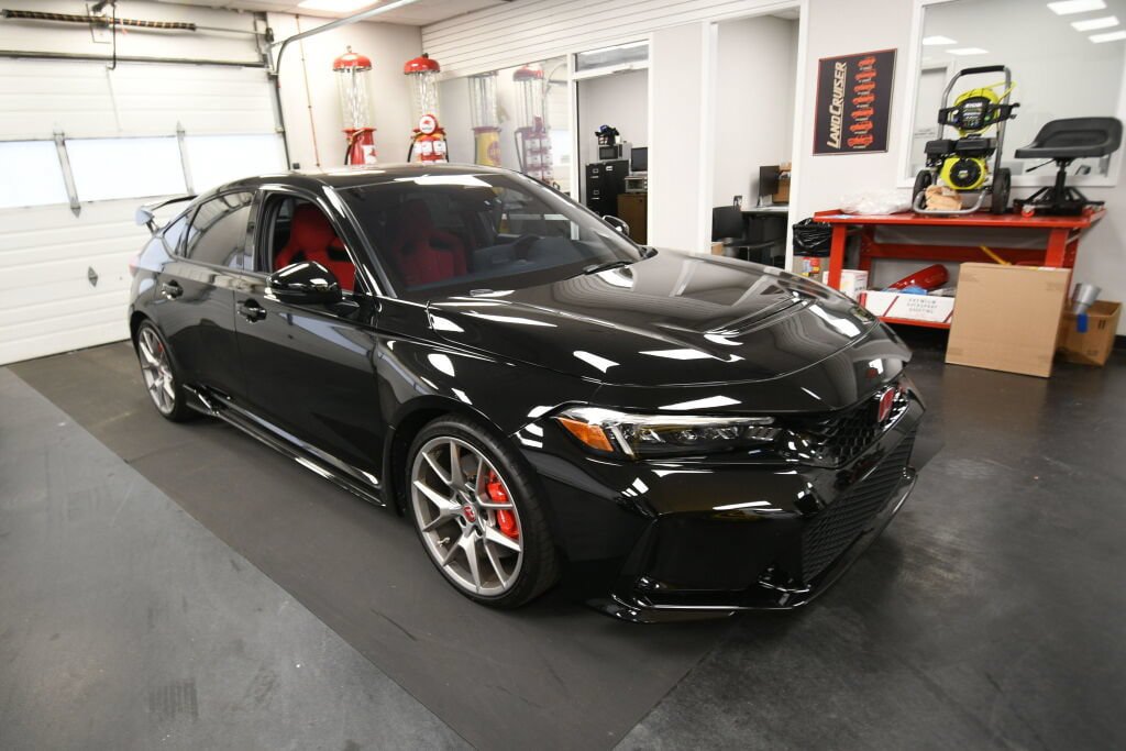 Used 2025 Honda Civic Type R image 9