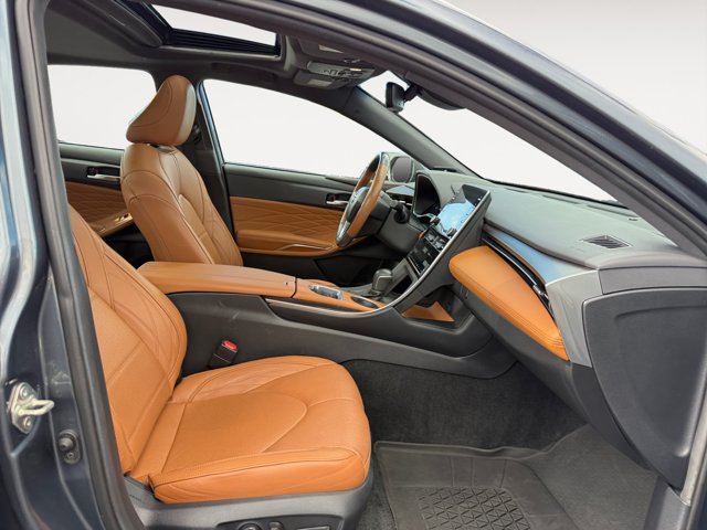 Used 2020 Toyota Avalon Limited w/ Advanced Safety Package FWD image 21