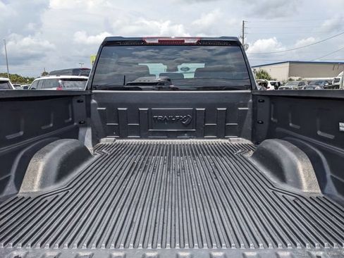 Used 2025 Chevrolet Silverado 2500 LT w/ Convenience Package AWD/4WD image 12