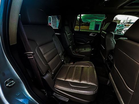 Used 2020 GMC Yukon Denali w/ Denali Ultimate Package AWD/4WD image 28