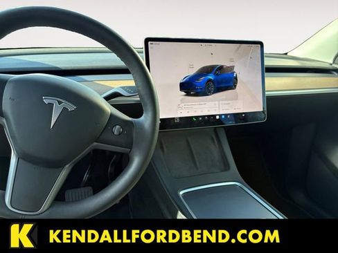 Used 2022 Tesla Model Y Long Range AWD/4WD image 11
