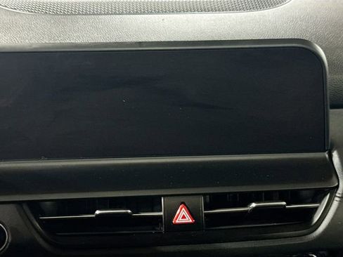 Used 2024 Kia Seltos EX image 19