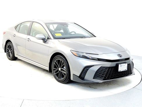 Certified 2025 Toyota Camry SE image 8