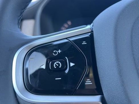 New 2026 Volvo XC90 B5 Plus w/ Protection Package image 18