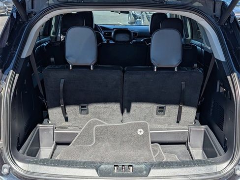 Used 2022 Ford Explorer XLT w/ Equipment Group 202A image 25