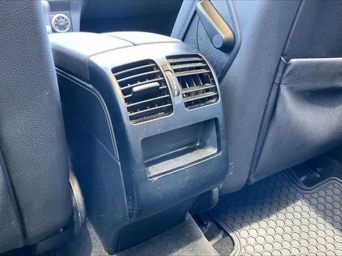Used 2010 Mercedes-Benz GLK 350 4MATIC image 31