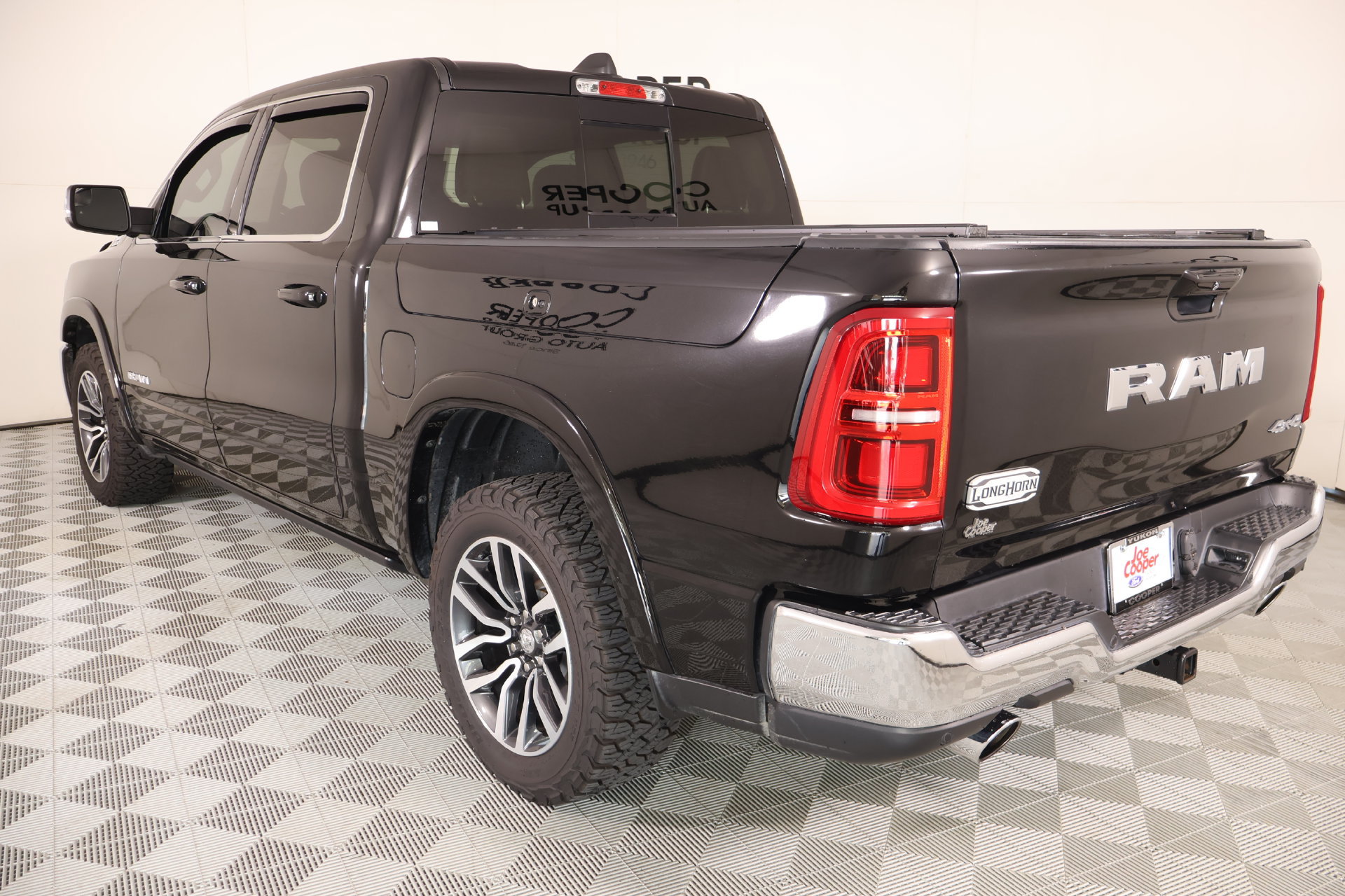 Used 2025 RAM 1500 Limited w/ Trailer Tow Group AWD/4WD image 23