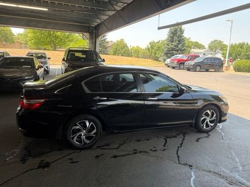 Used 2016 Honda Accord LX image 12