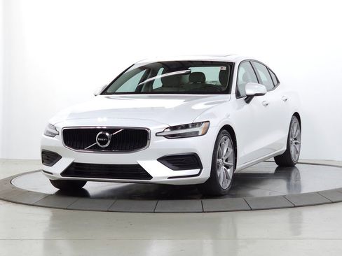Used 2019 Volvo S60 T5 Momentum FWD image 3