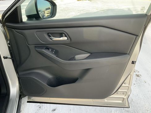 Used 2024 Nissan Rogue SV image 55