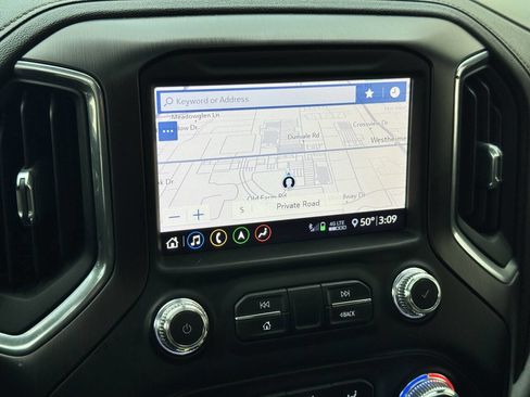 Used 2020 GMC Sierra 2500 AT4 w/ AT4 Premium Package image 28